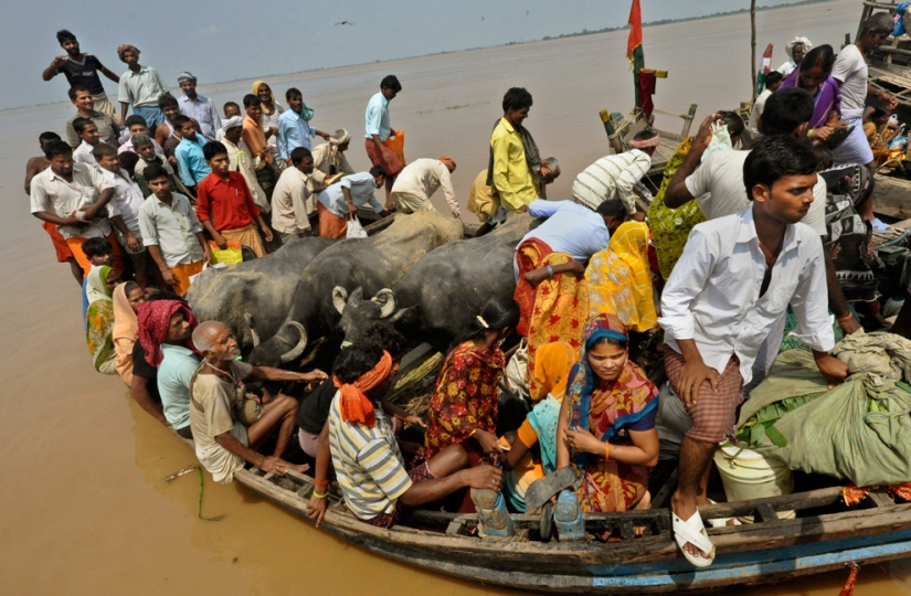 Furioso elemento en diferentes países