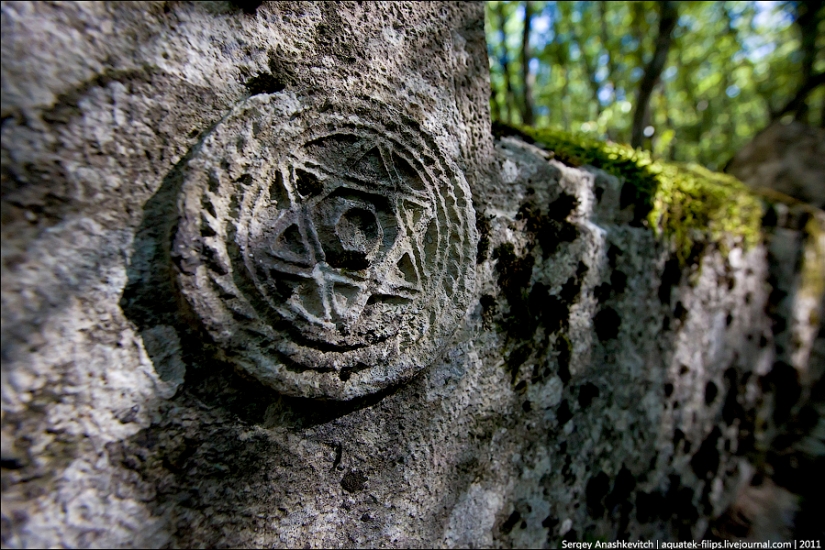 La antigua Caraítas cementerio en Iosafatovoj valle La antigua Caraítas cementerio en Iosafatovoj valle