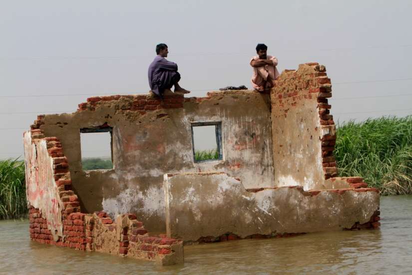 Raging element in different countries Raging element in different countries