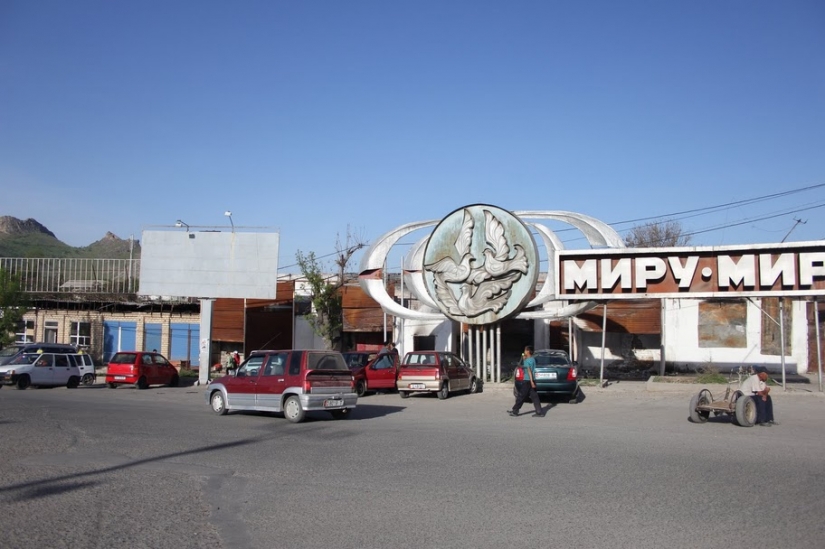 Un año más tarde, la tragedia en la ciudad de Osh