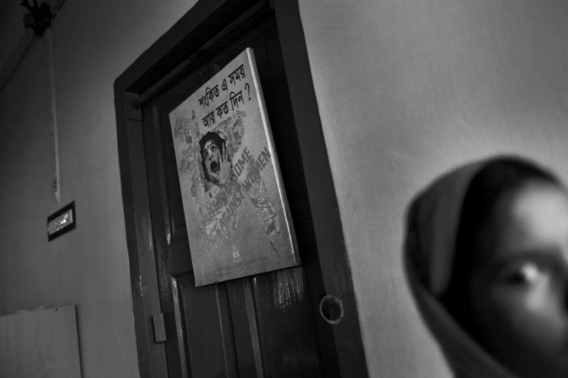 La educación de ácido en Bangladesh