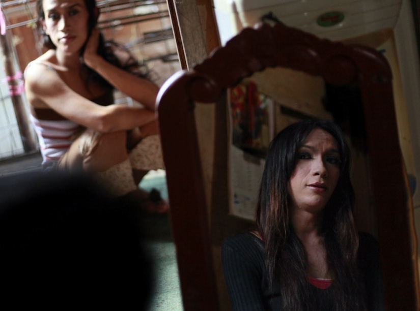 La ex niñera de Obama y de otros travesti Yakarta