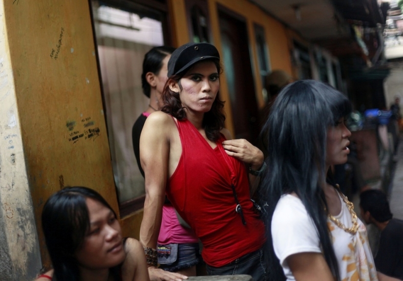 The former nanny Obama and other shemale Jakarta