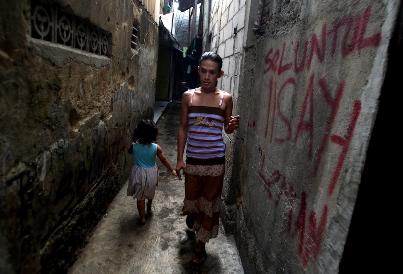 The former nanny Obama and other shemale Jakarta