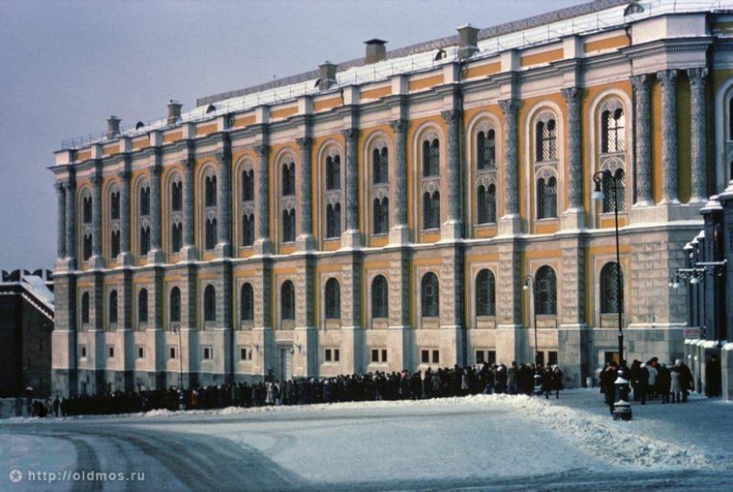 The history of the Moscow queue in photographs