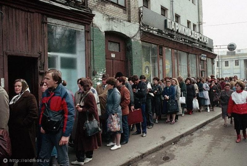 The history of the Moscow queue in photographs