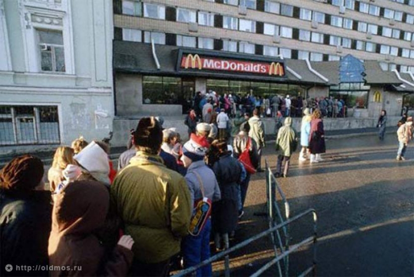 The history of the Moscow queue in photographs