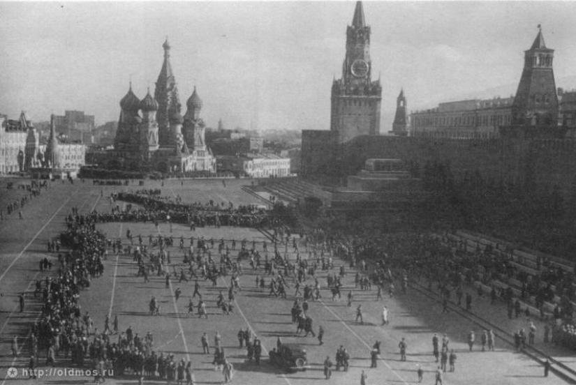 The history of the Moscow queue in photographs