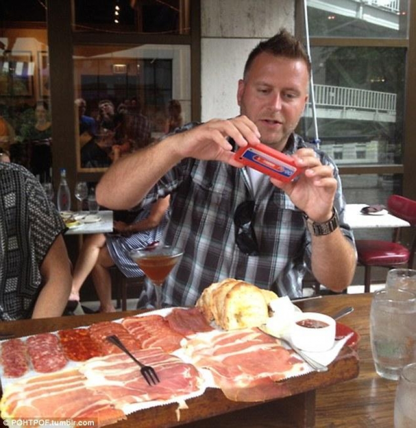 Antes de comer — tomar una foto Antes de comer — tomar una foto