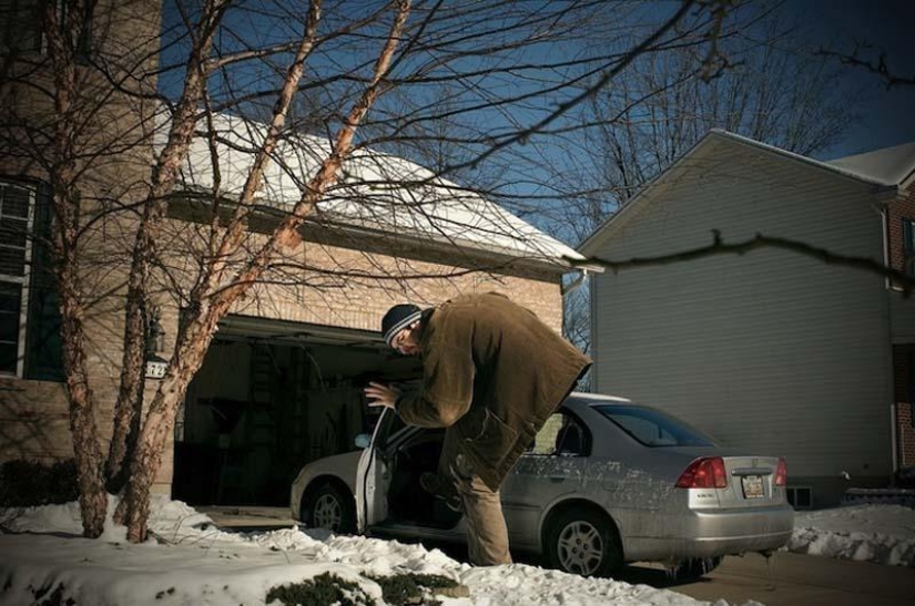 "I'm big, I small": thought-provoking self-portraits