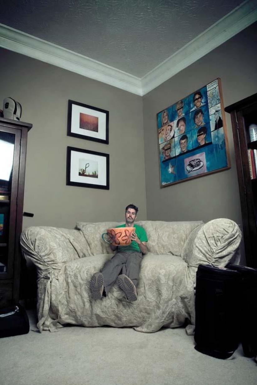 "I'm big, I small": thought-provoking self-portraits