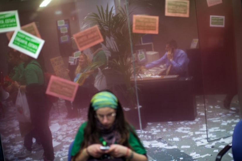 Las víctimas de la crisis de las hipotecas se apoderó de la Banco Las víctimas de la crisis de las hipotecas se apoderó de la Banco