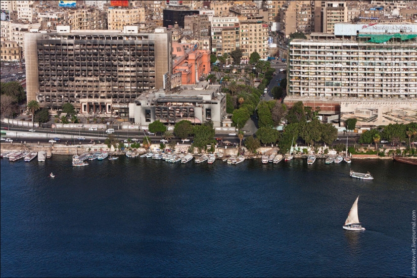 Moscow rufer climbed the Egyptian pyramids Moscow rufer climbed the Egyptian pyramids