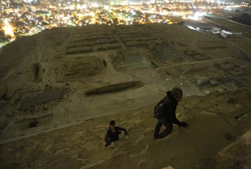 Moscow rufer climbed the Egyptian pyramids Moscow rufer climbed the Egyptian pyramids