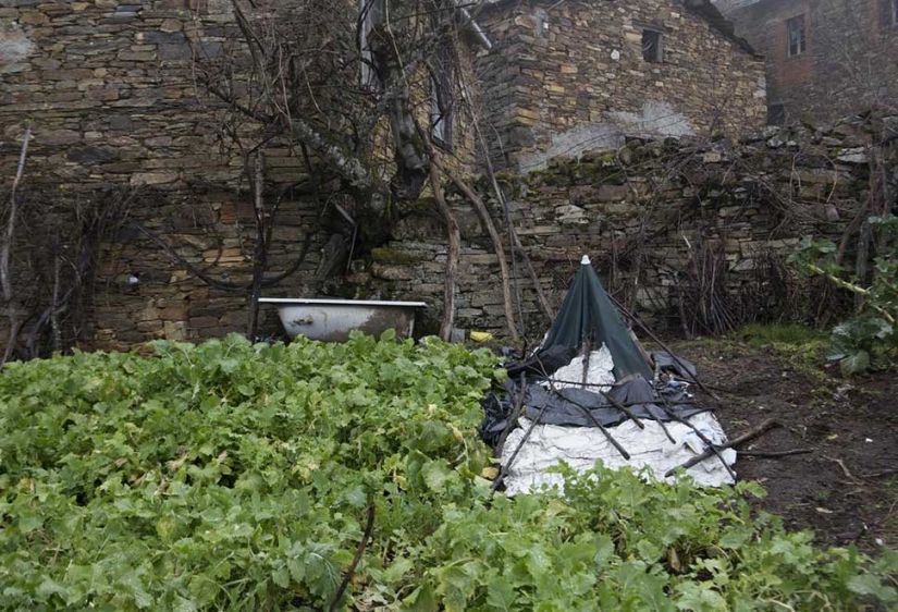 En el borde de la extinción: en este pueblo español se mantuvo los dos últimos residente En el borde de la extinción: en este pueblo español se mantuvo los dos últimos residente