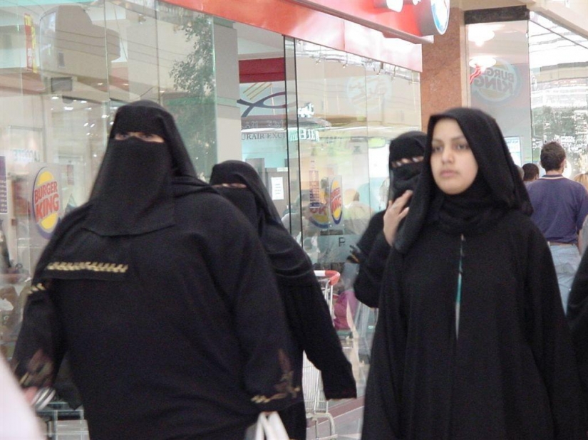 10 countries that honor women's obesity