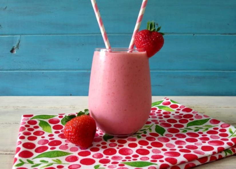 10 delicious and refreshing smoothies, in which there 200 calories