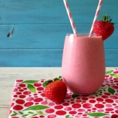 10 delicious and refreshing smoothies, in which there 200 calories