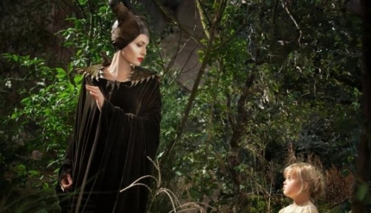 10 movie stars who participated in the shooting with their children