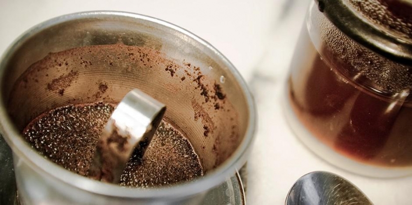15 environmentally friendly ways to use coffee grounds 15 environmentally friendly ways to use coffee grounds