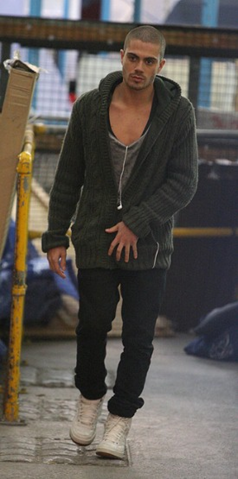 15 men's wardrobe items that women don't like