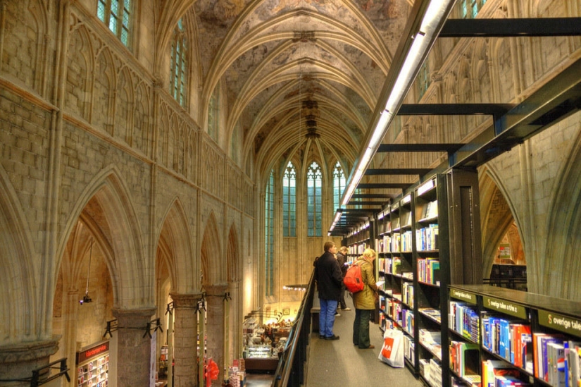 17 bookstores stereotypes