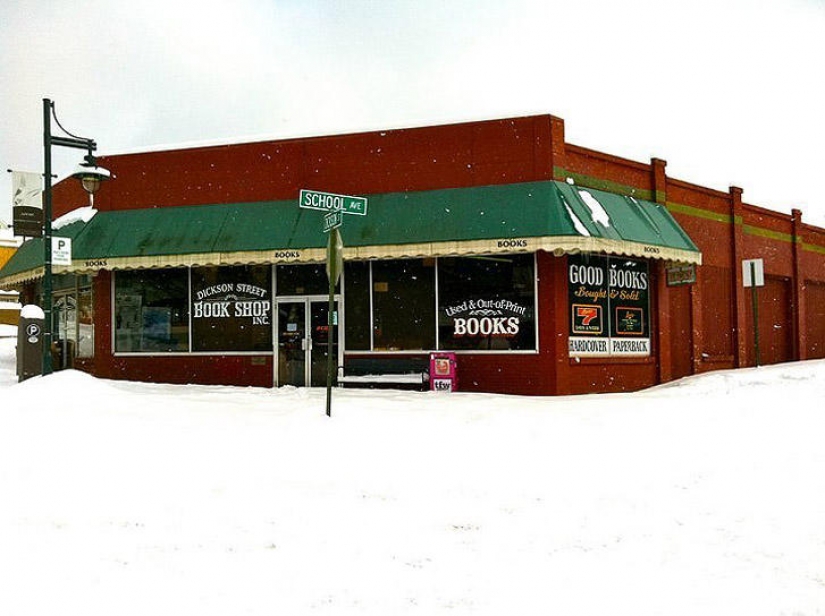 17 bookstores stereotypes