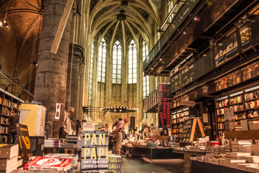 17 bookstores stereotypes