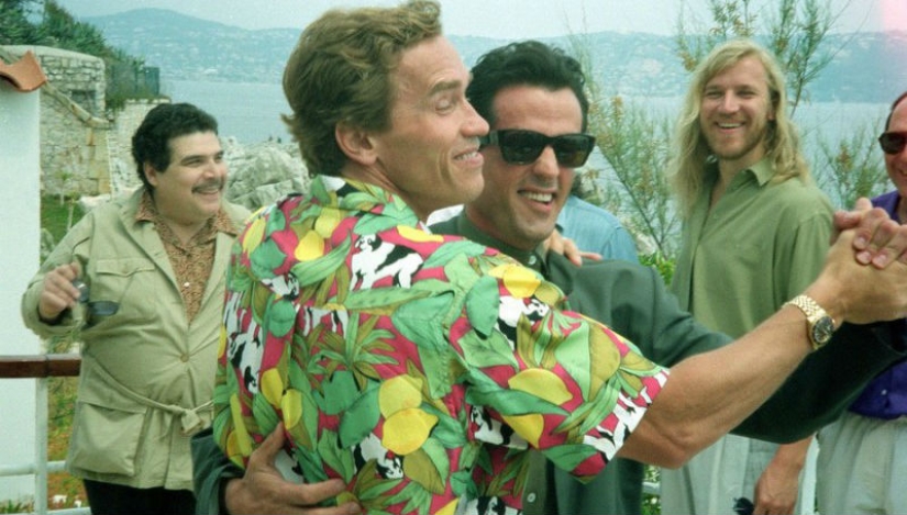 17 photos of famous people goofing around just like kids 17 photos of famous people goofing around just like kids