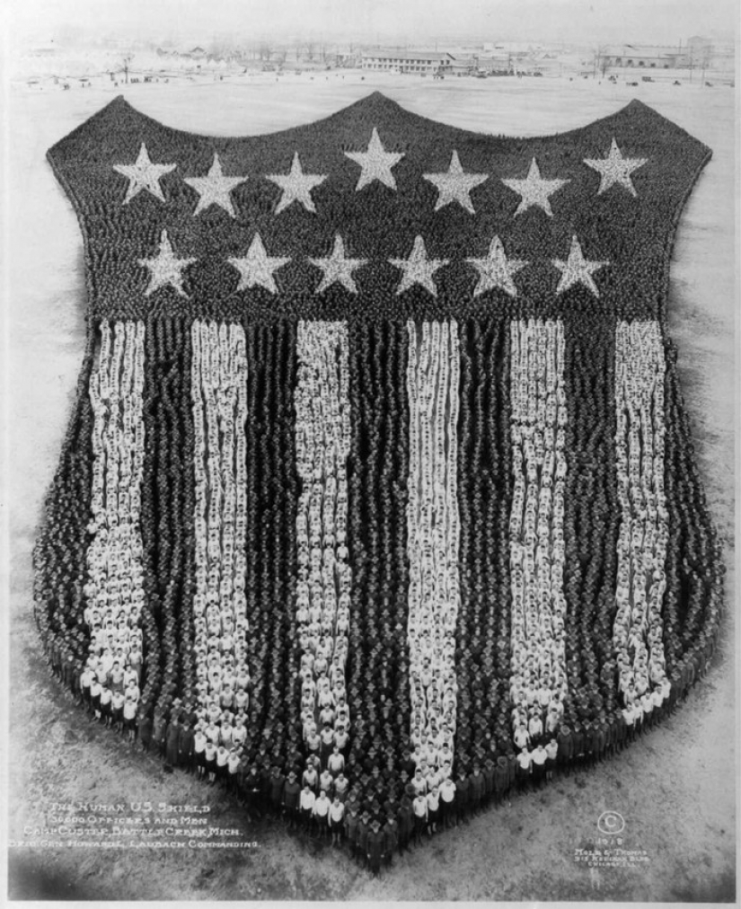 1917-1918 years: a large-scale group Patriotic photo Arthur Mola