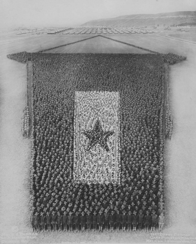 1917-1918 years: a large-scale group Patriotic photo Arthur Mola