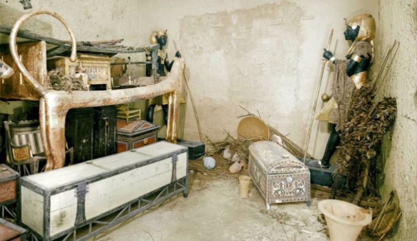 1922: discovery of Tutankhamun's tomb