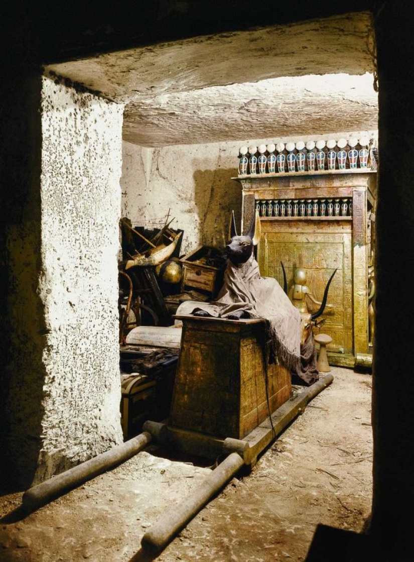 1922: discovery of Tutankhamun's tomb
