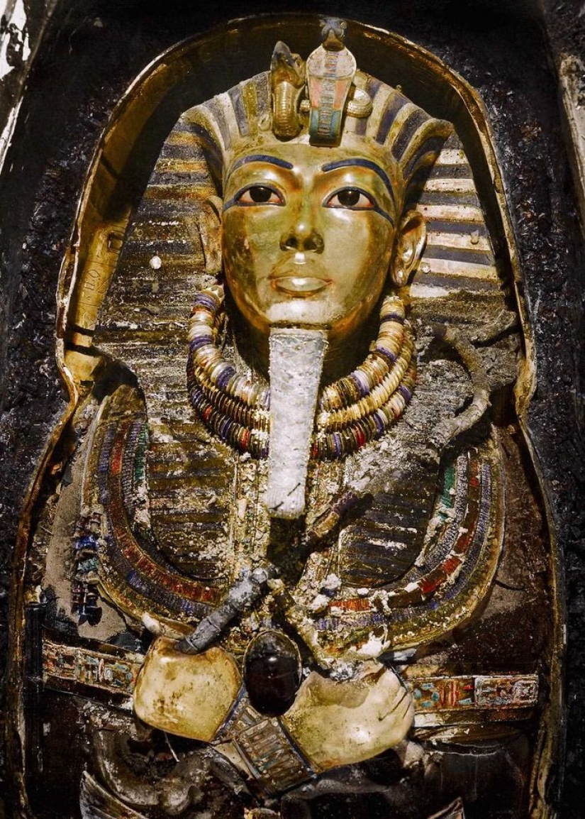 1922: discovery of Tutankhamun's tomb