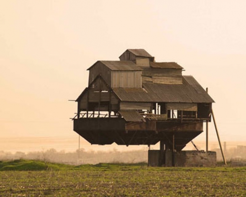 20 extraordinary photos that break all known laws of physics