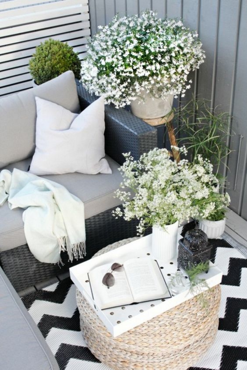20 ideas on how to decorate a balcony for the New Year
