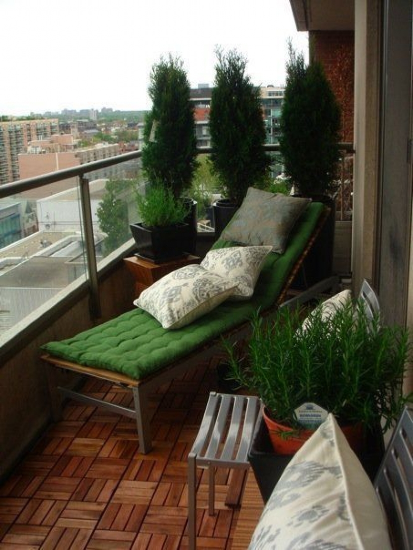 20 ideas on how to decorate a balcony for the New Year