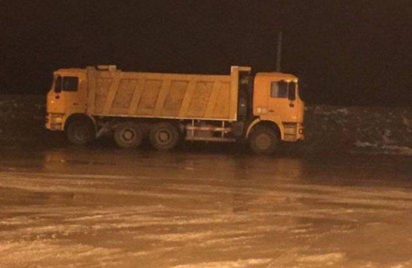 20 pictures, which will have to look closely