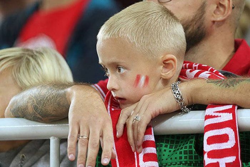 20 pictures, which will have to look closely