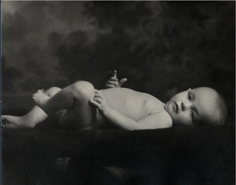 24 rare snapshot of a little of Norma Jean before she became Marilyn Monroe 24 rare snapshot of a little of Norma Jean before she became Marilyn Monroe