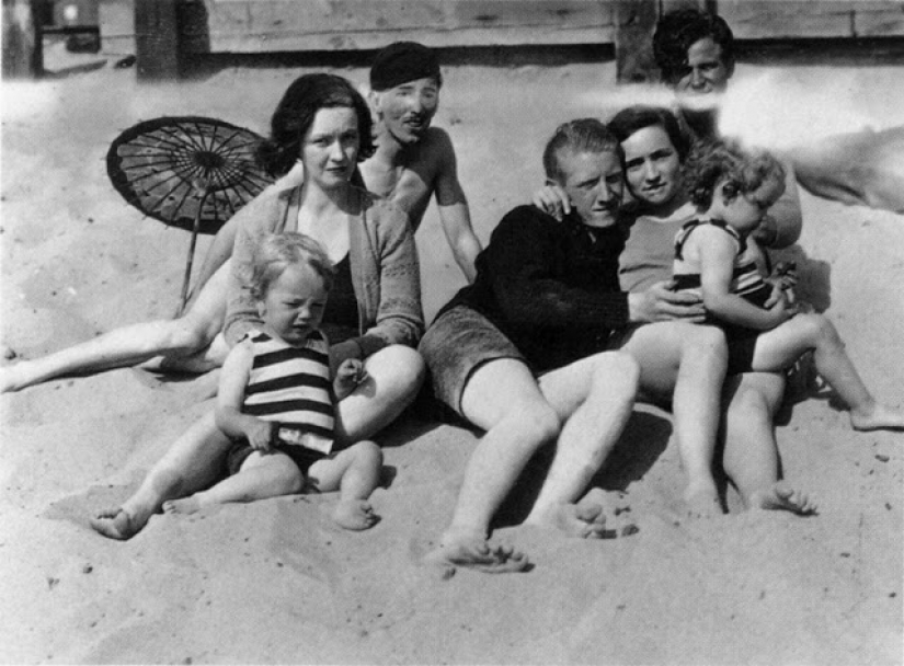 24 rare snapshot of a little of Norma Jean before she became Marilyn Monroe 24 rare snapshot of a little of Norma Jean before she became Marilyn Monroe