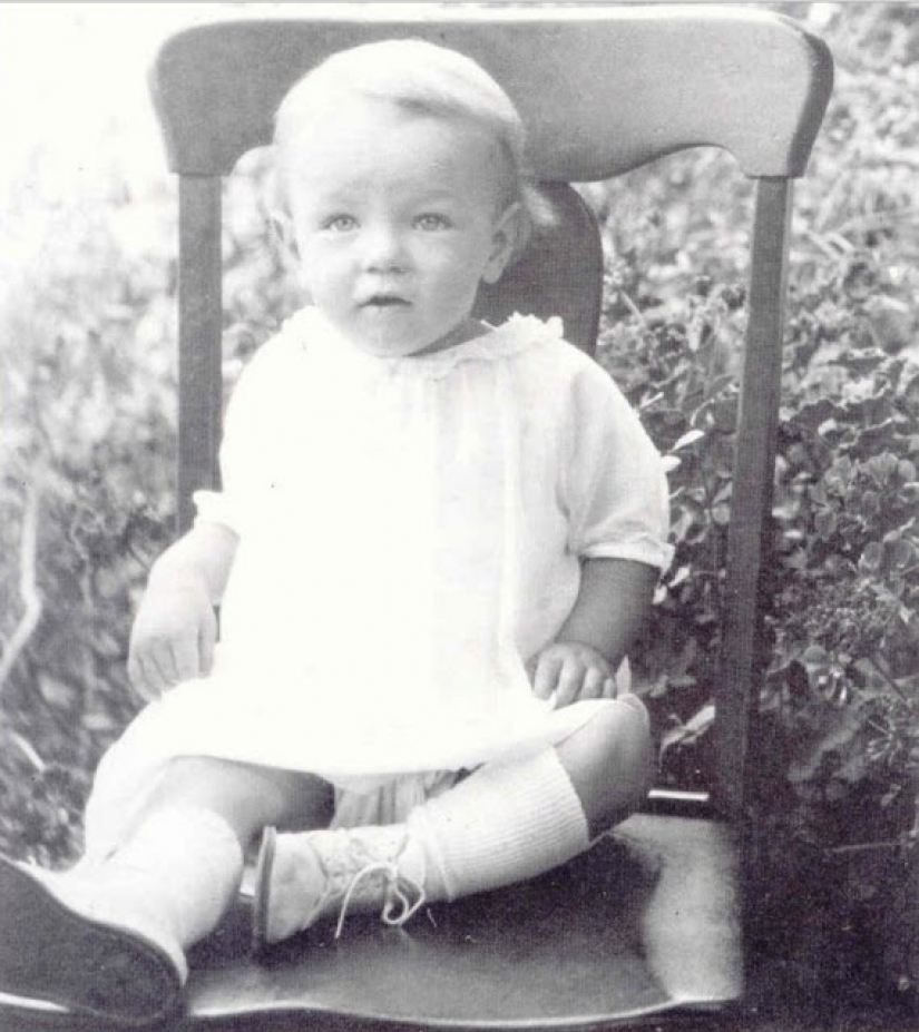 24 rare snapshot of a little of Norma Jean before she became Marilyn Monroe 24 rare snapshot of a little of Norma Jean before she became Marilyn Monroe