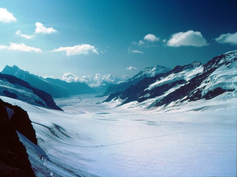 25 amazing icebergs and glaciers from around the world