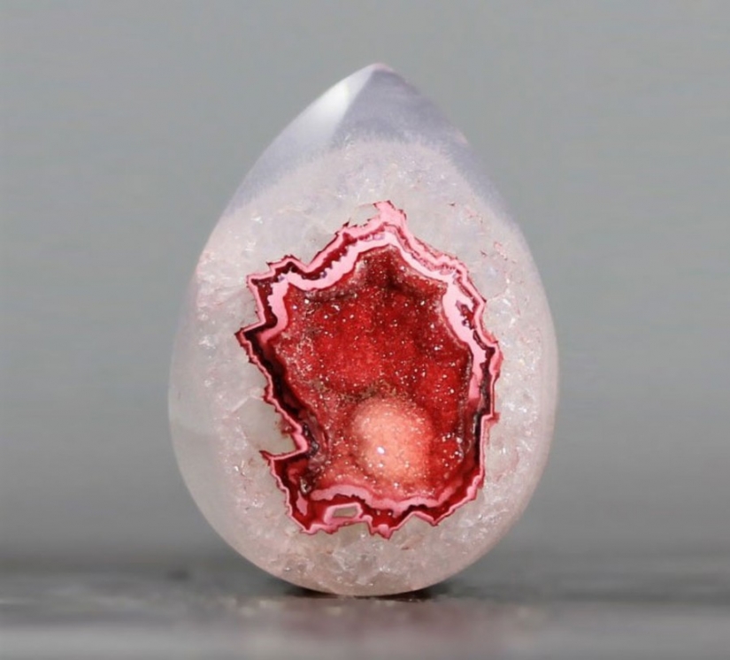 25 incredibly beautiful and rare stones