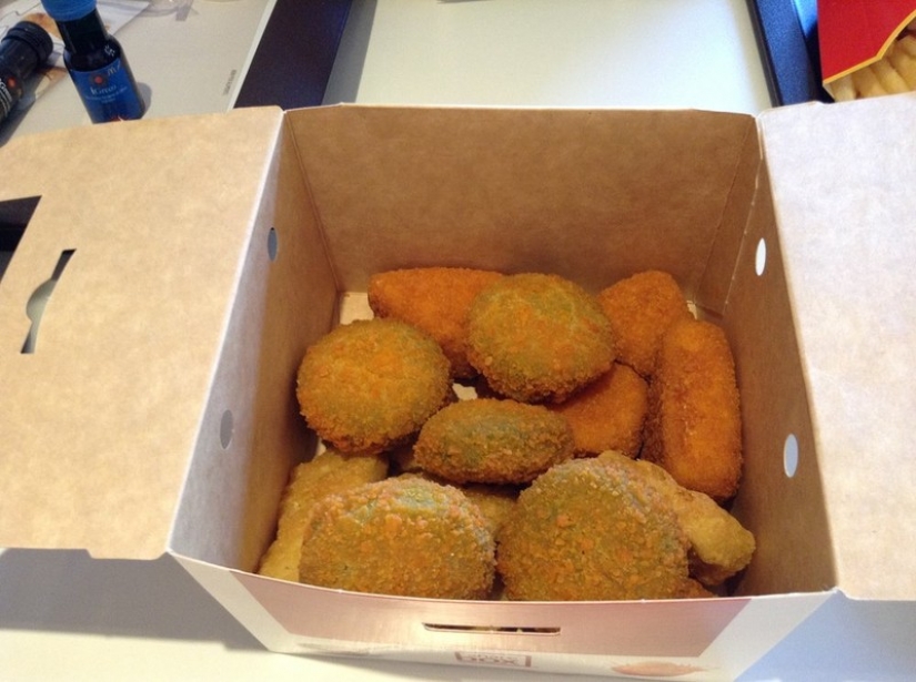 25 unique dishes offered by the restaurants of McDonald's in different countries