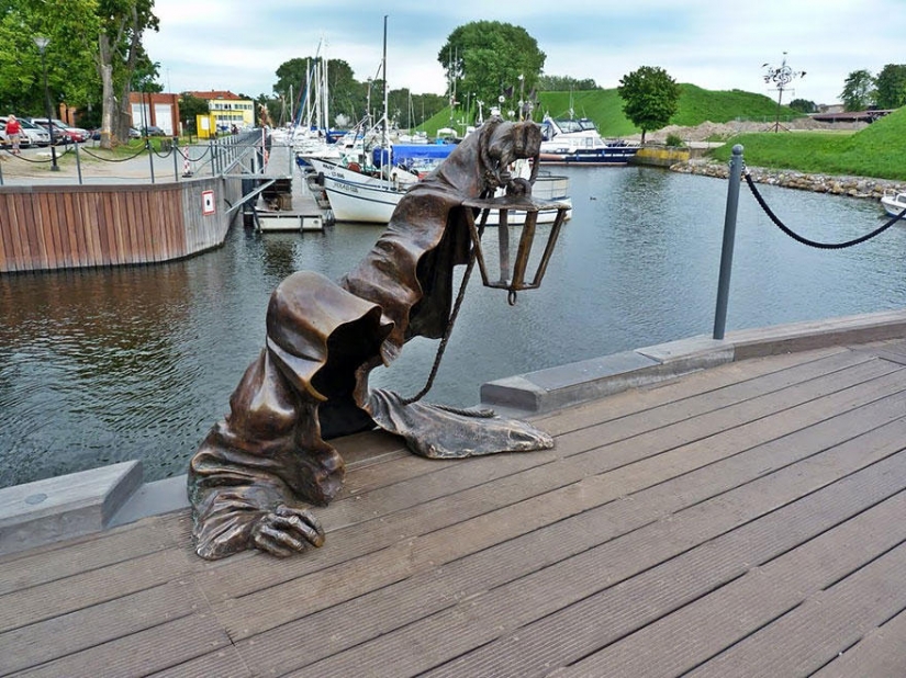 25 unusual sculptures, which you may not have known
