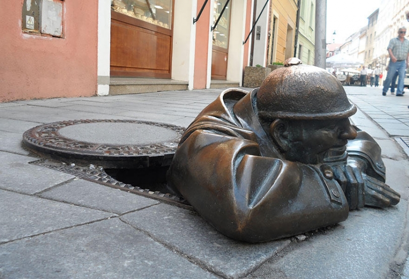 25 unusual sculptures, which you may not have known