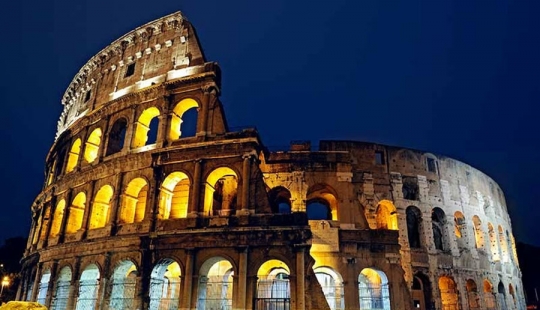 25 world's attractions by night