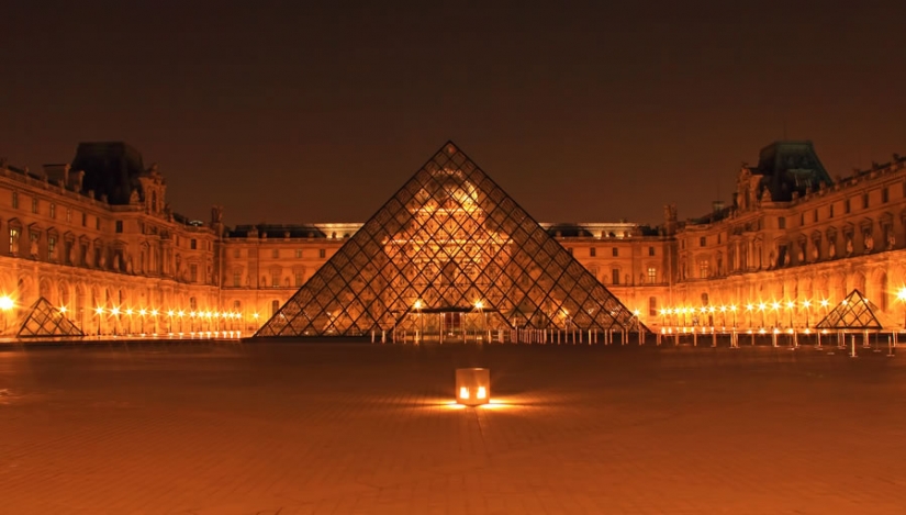 25 world's attractions by night