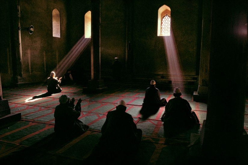 30 años, 20 de los pasaportes — la historia de Steve McCurry 30 años, 20 de los pasaportes — la historia de Steve McCurry